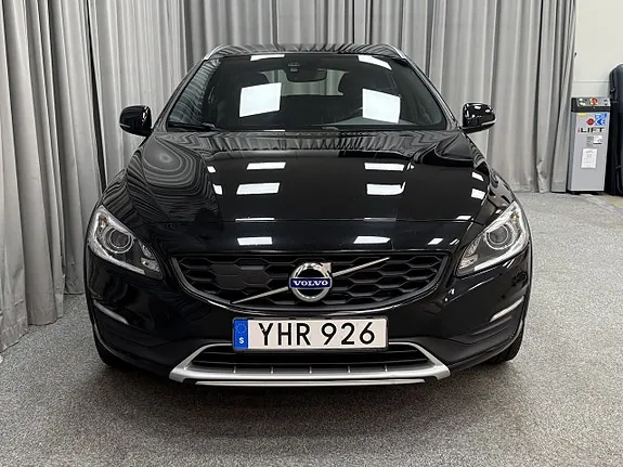 Volvo V60 Cross Country 2017 photo 5