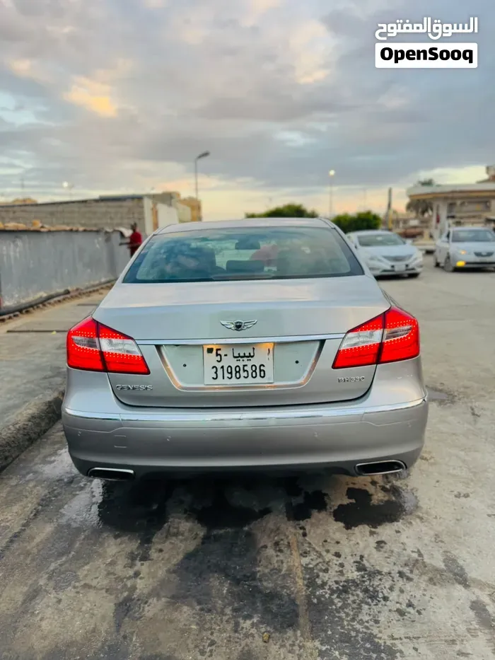 Genesis G70 2013 photo 3