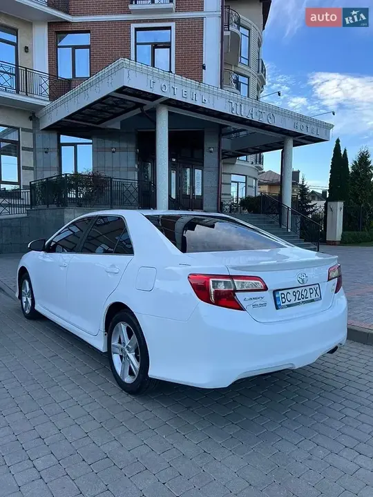 Toyota Camry 2014 photo 3