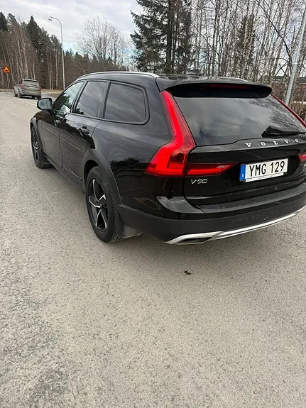 Volvo V90 Cross Country 2018 photo 3