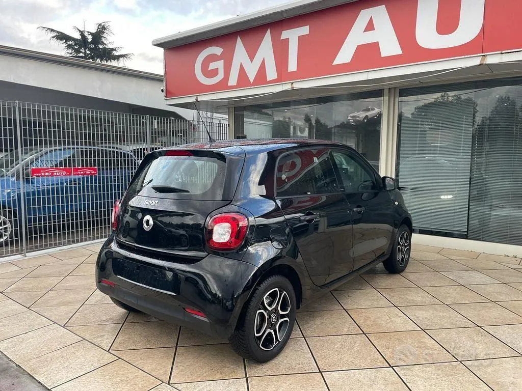 Smart Forfour 2017 photo 5