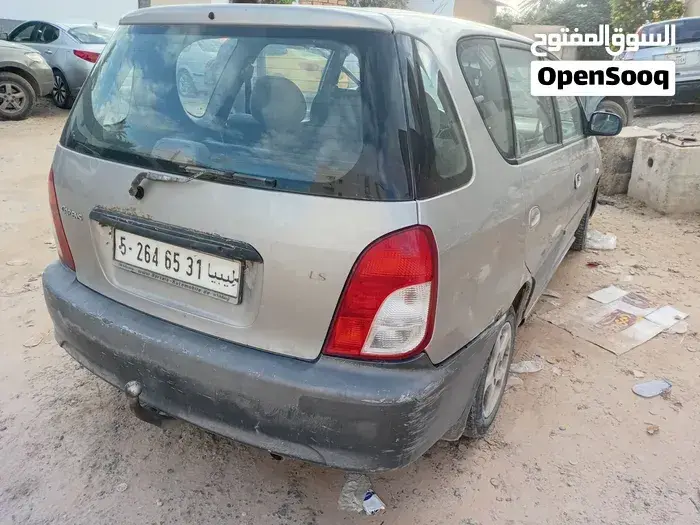 Kia Carens 2004 photo 2