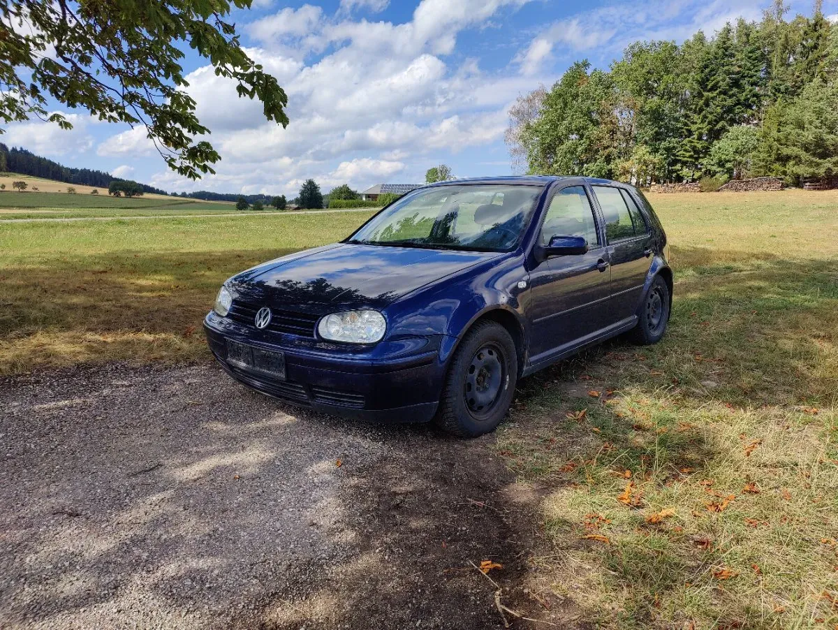 Volkswagen Golf 2001 photo 2