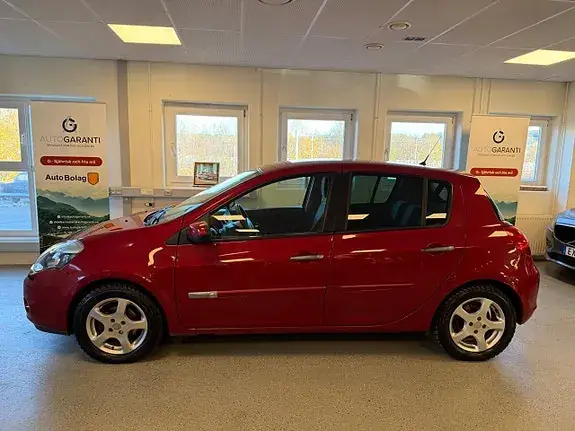 Renault Clio 2010 photo 5