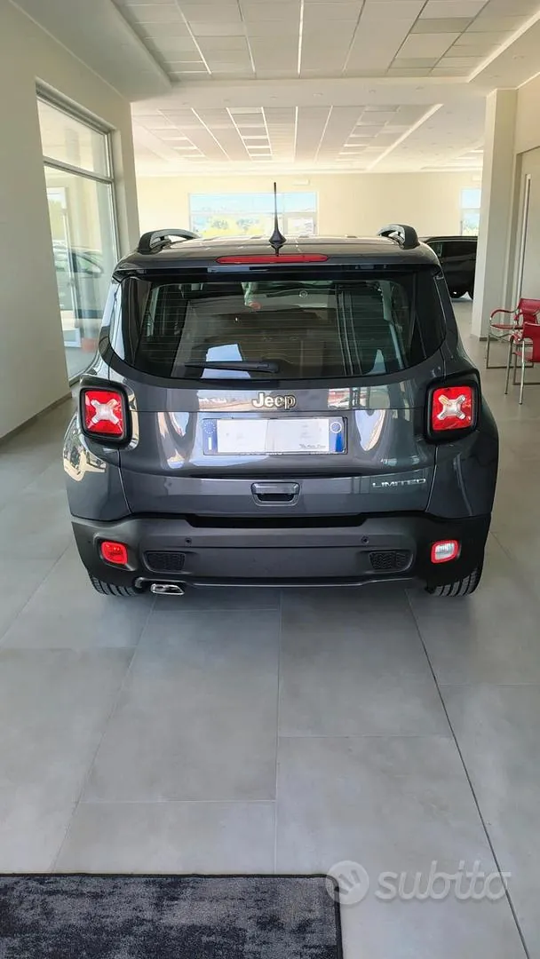 Jeep Renegade 2022 photo 3