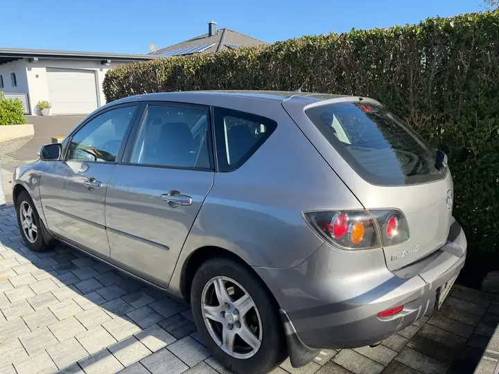 Mazda Mazda3 2006 photo 3