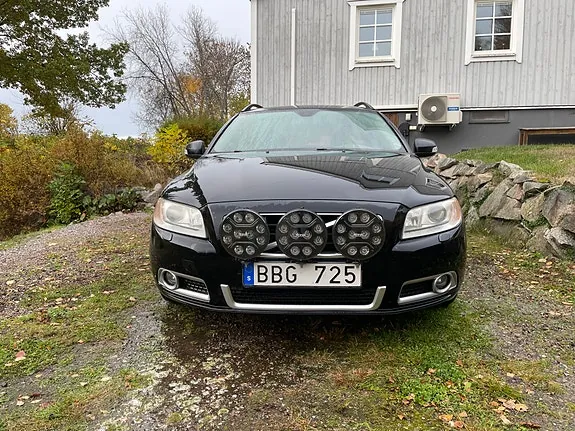 Volvo V70 2010 photo 3