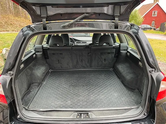 Volvo V70 2010 photo 4