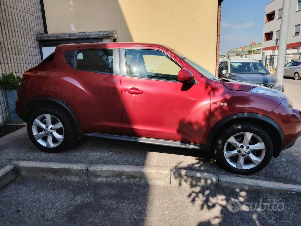 Nissan Juke 2011 photo 2