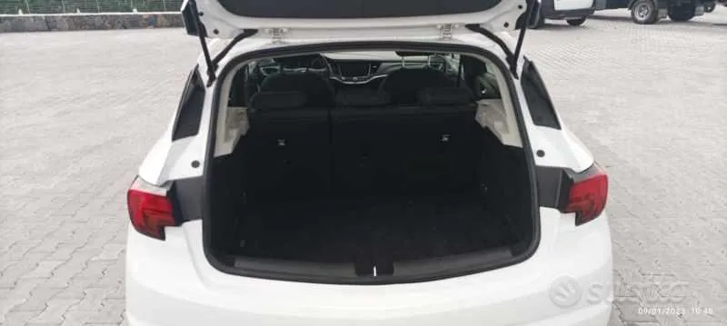 Opel Astra 2018 photo 4