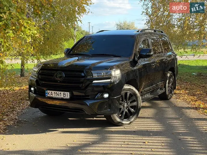 Toyota Land Cruiser