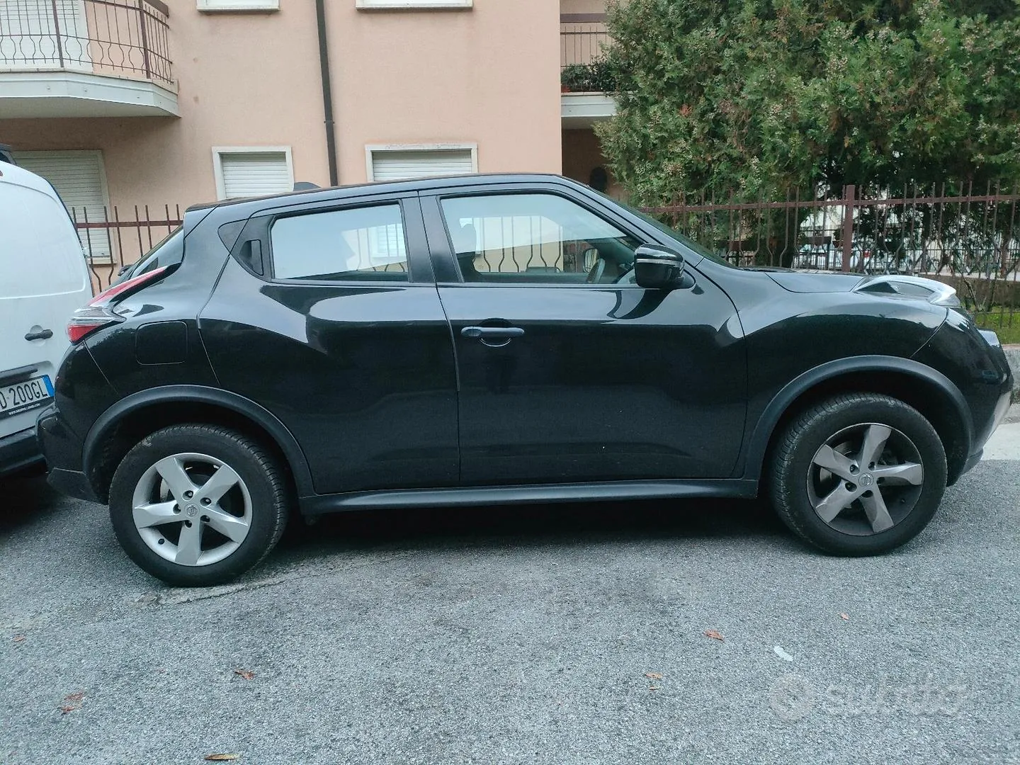 Nissan Juke 2017 photo 2