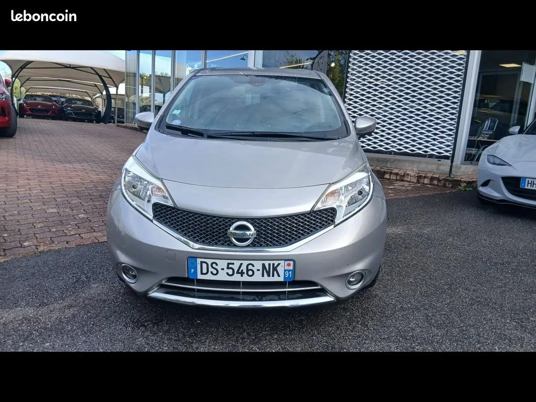 Nissan Note 2015 photo 2