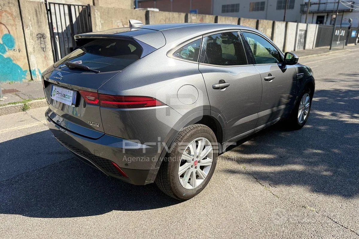 Jaguar E-Pace 2018 photo 5