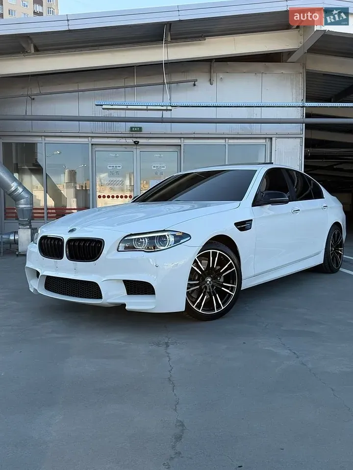 BMW 5 Series 2016 photo 2