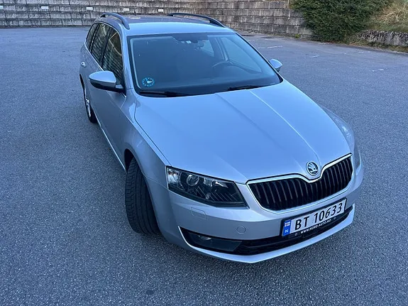 Skoda Octavia 2015 photo 2