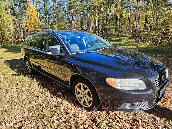 Volvo V70 2009 photo 2