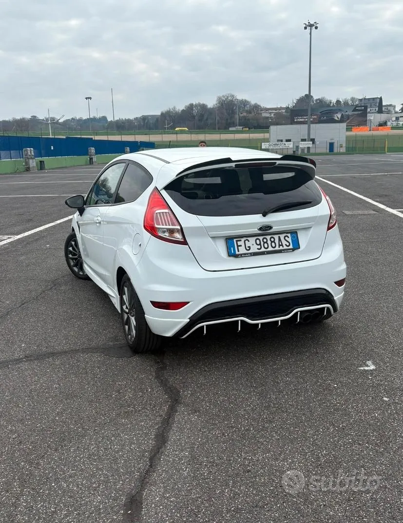 Ford Fiesta 2016 photo 3