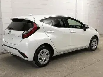 Toyota Aqua 2022 photo 3