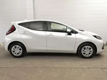 Toyota Aqua 2022 photo 4