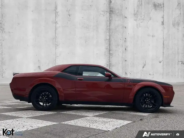 Dodge Challenger 2022 photo 4