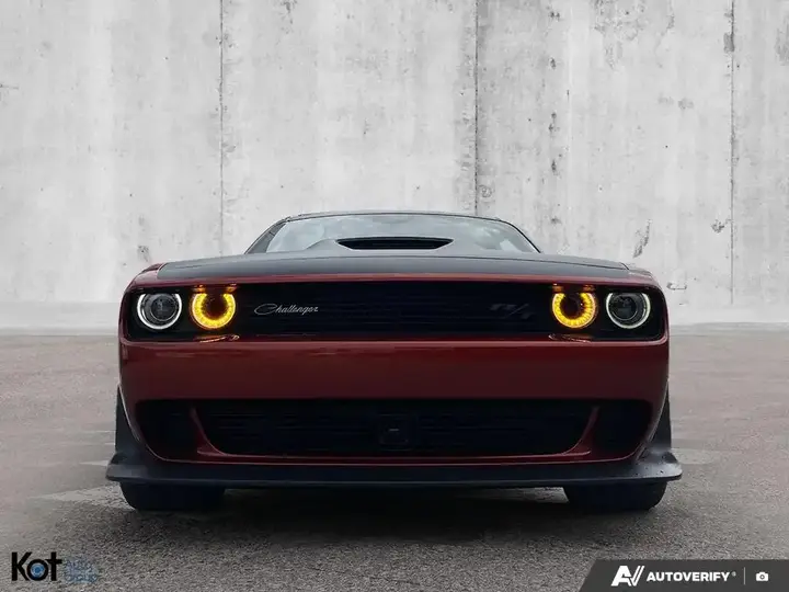 Dodge Challenger 2022 photo 2