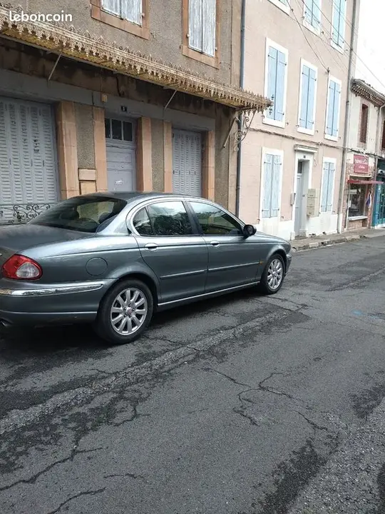Jaguar X-Type