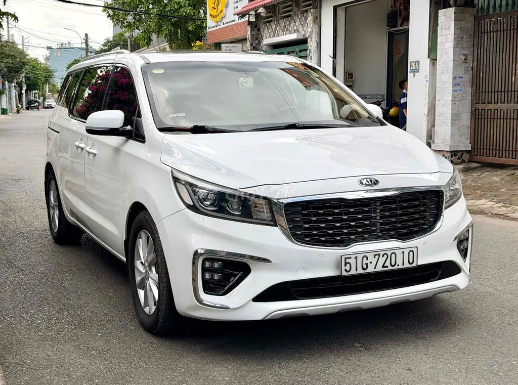 Kia Sedona 2018 photo 2