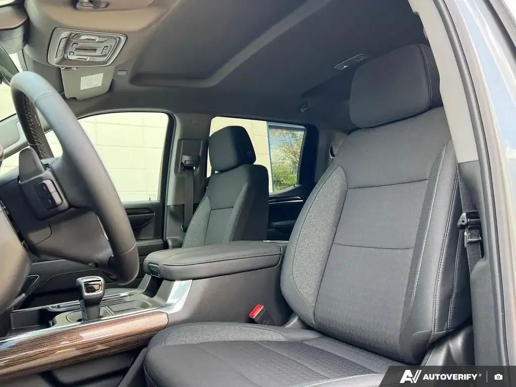 Chevrolet Silverado 1500 2026 photo 3