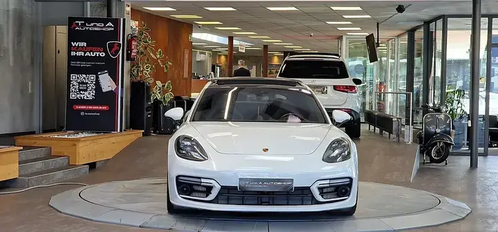 Porsche Panamera 2023 photo 2