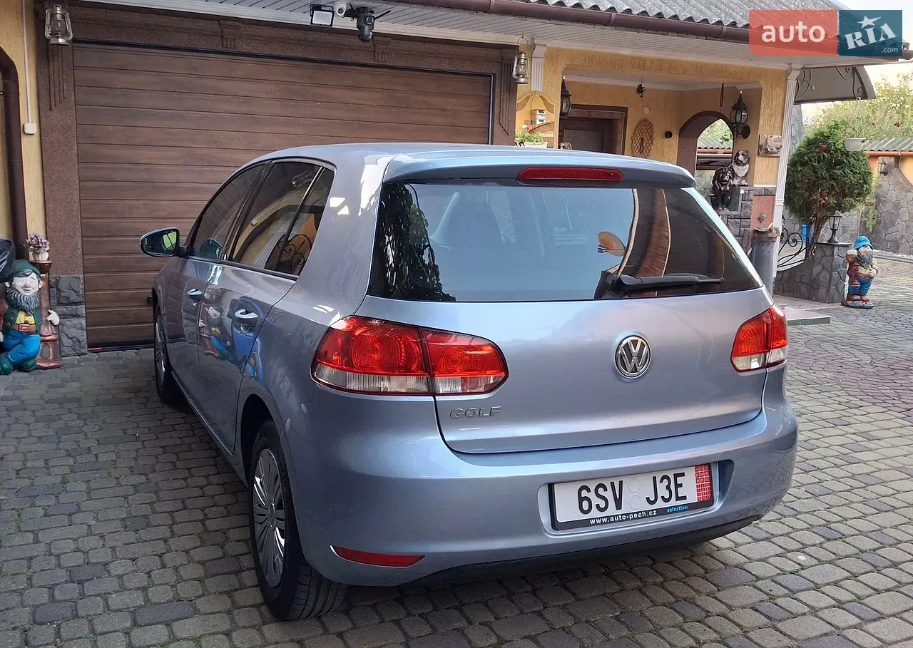 Volkswagen Golf 2010 photo 5