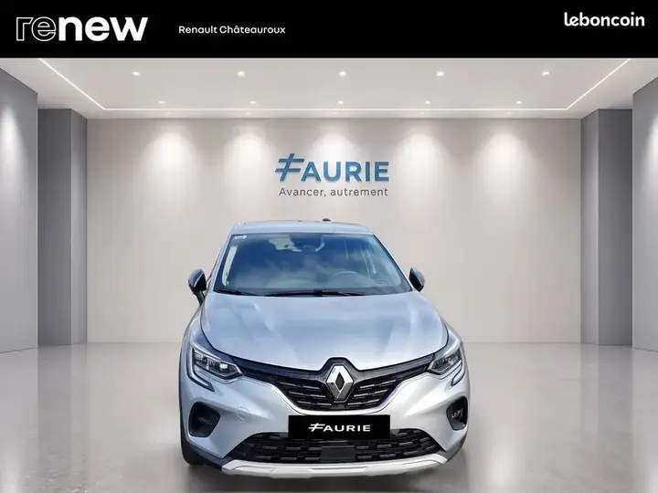 Renault Captur 2024 photo 2