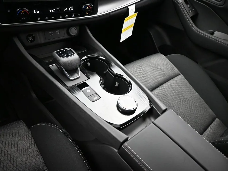 Nissan Rogue 2026 photo 4