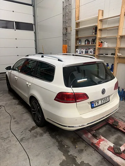 Volkswagen Passat 2012 photo 3