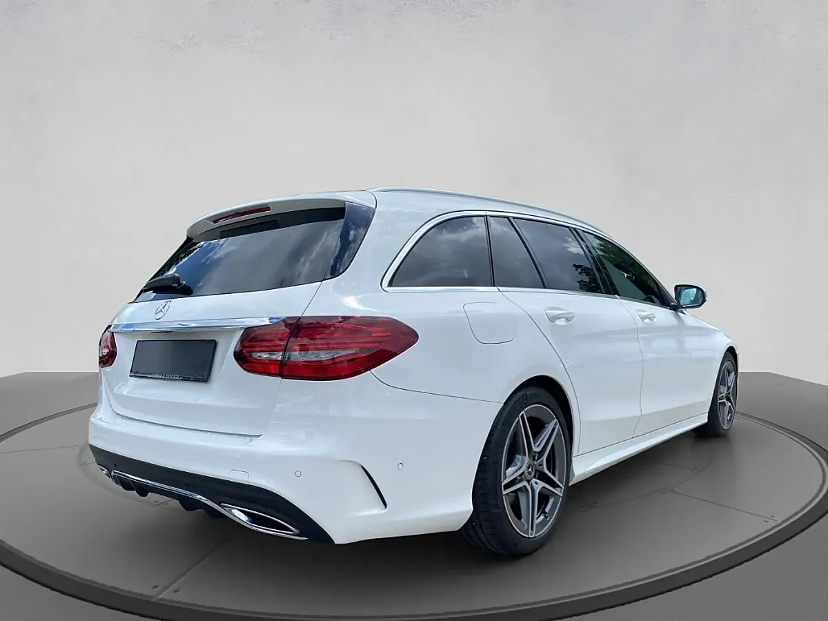 Mercedes-Benz C-Class 2019 photo 3