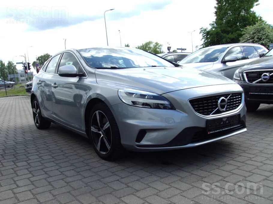 Volvo V40 2019 photo 2