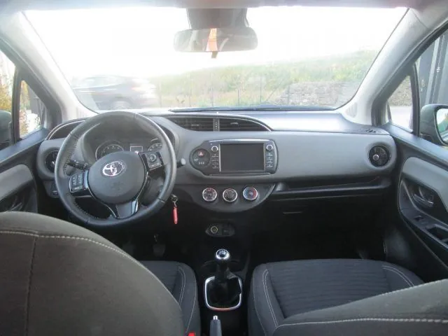 Toyota Yaris 2018 photo 3