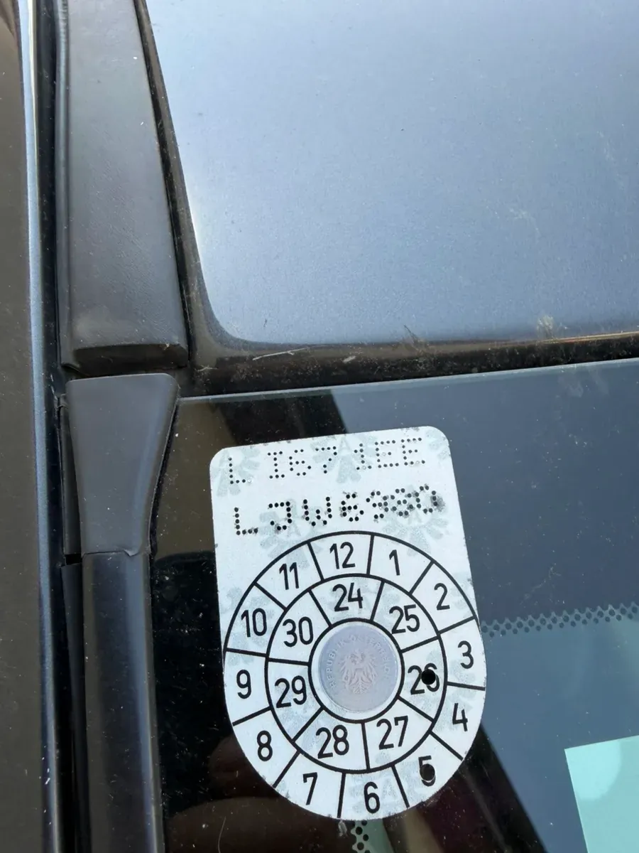 Lancia Voyager 2013 photo 3