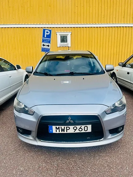 Mitsubishi Lancer 2010 photo 4