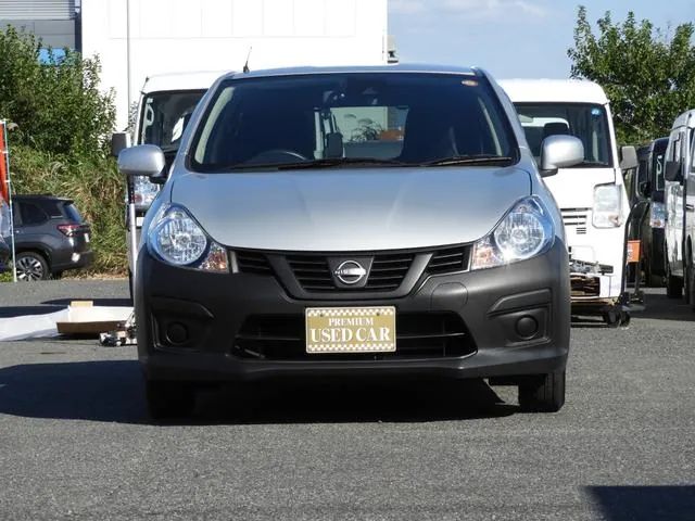 Nissan Ad-Ve 2021 photo 4