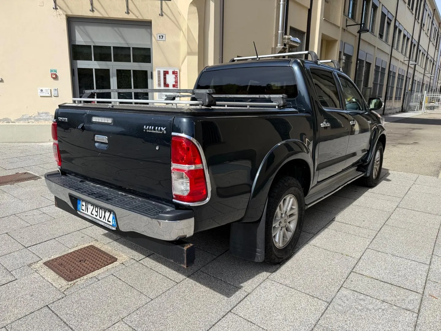 Toyota Hilux 2012 photo 4