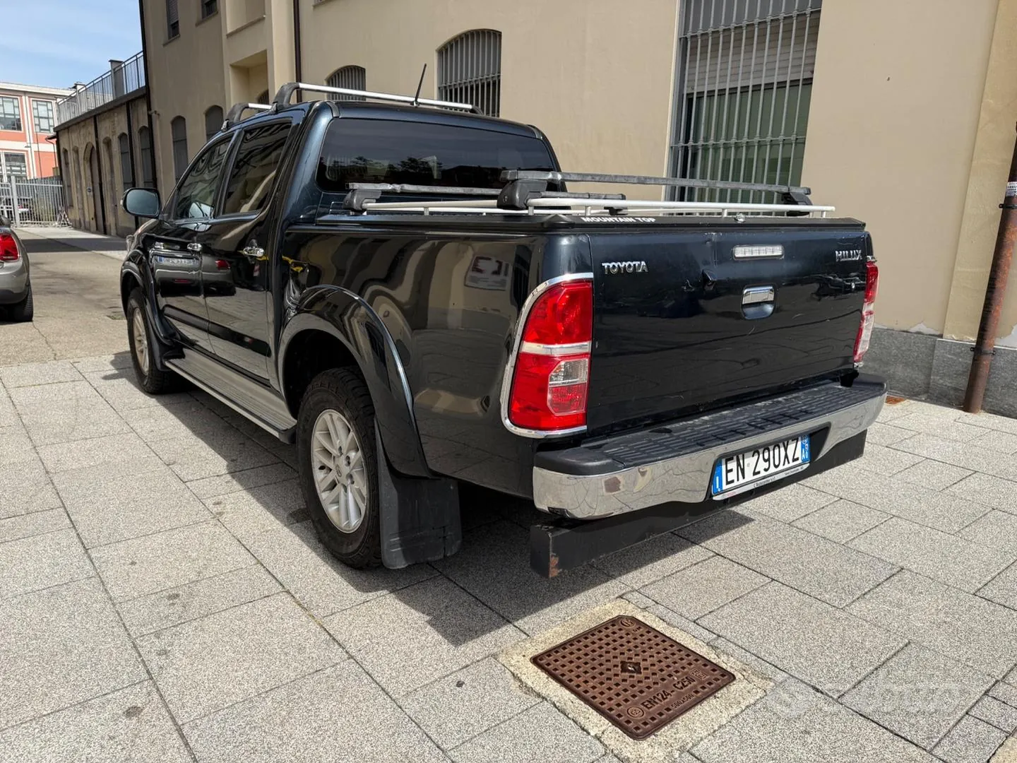 Toyota Hilux 2012 photo 3