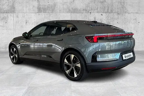 Polestar 4 2026 photo 3