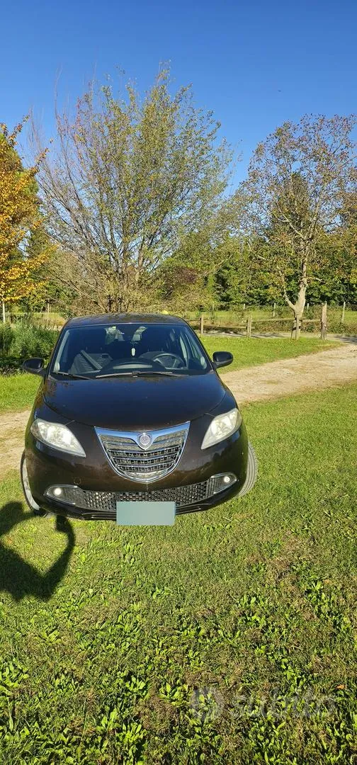 Lancia Ypsilon 2011 photo 2