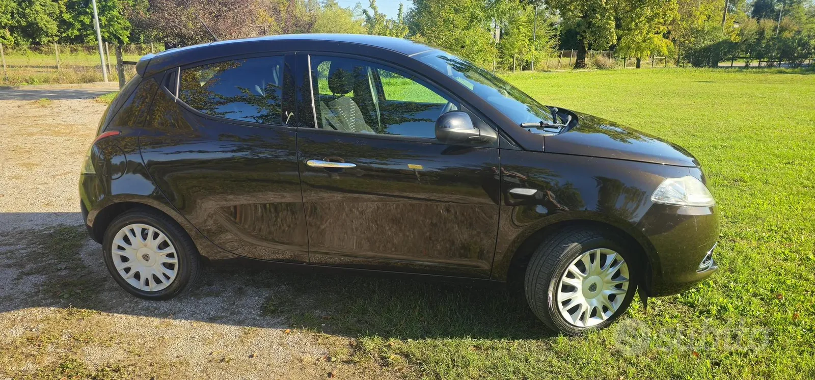 Lancia Ypsilon 2011 photo 3