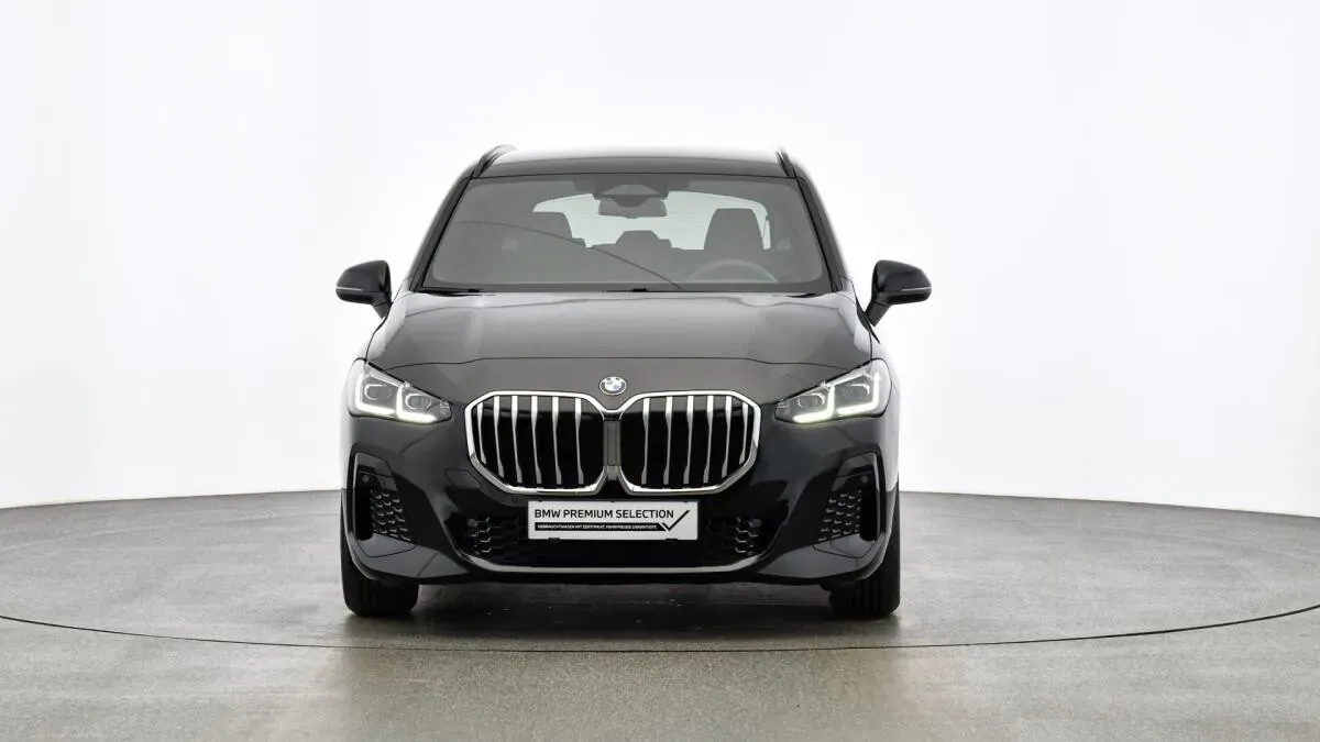 BMW 2 Series 2025 photo 2