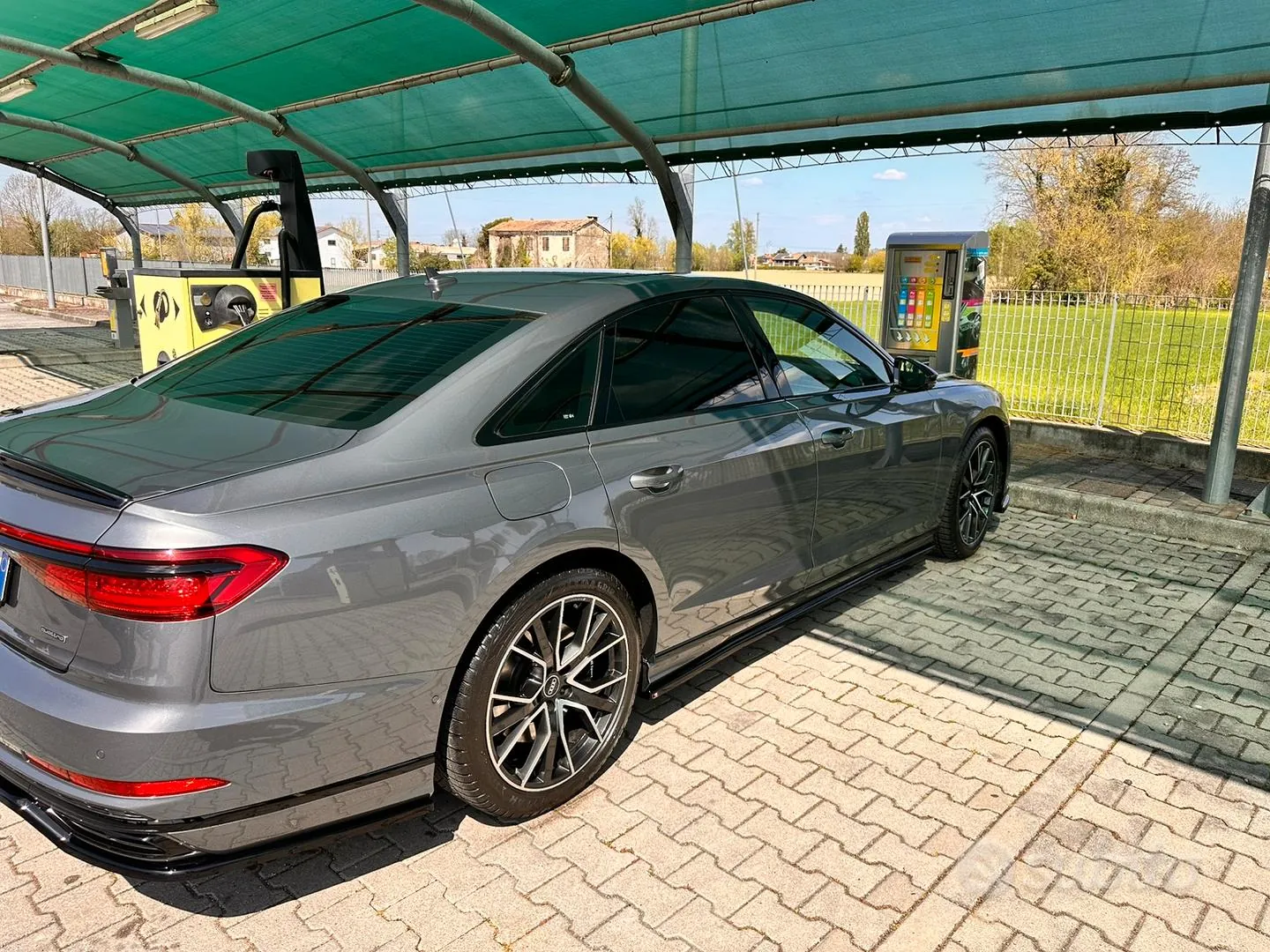 Audi A8 2025 photo 2