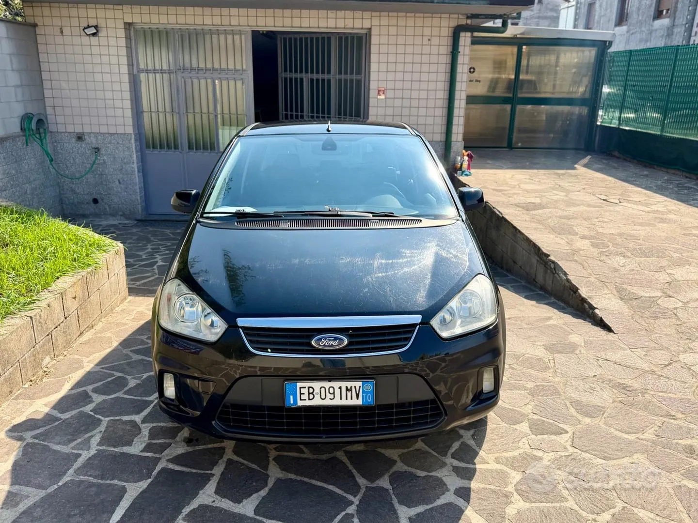 Ford C-Max 2010 photo 2