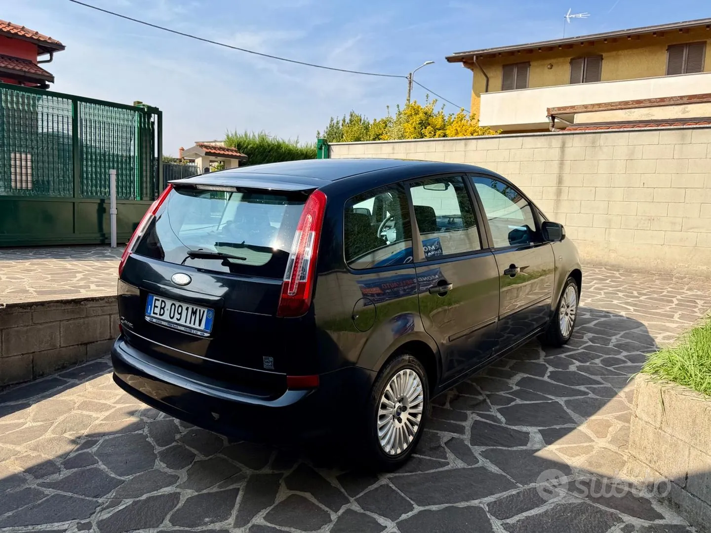 Ford C-Max 2010 photo 4