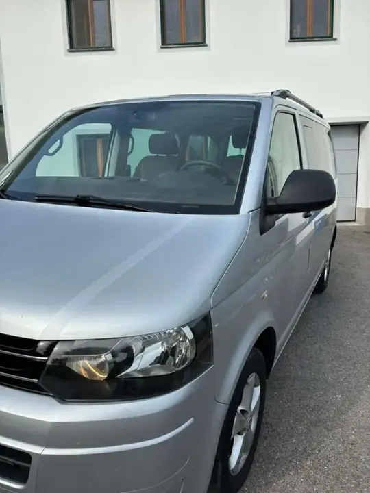 Volkswagen Multivan 2013 photo 2